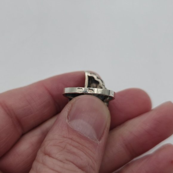 Size 7.5 Sterling Silver Unique Heavily Tarnished And Worn Ring A3128 - Picture 5 of 8